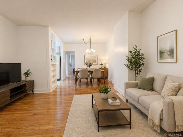 14717 15th Avenue 1FL, Whitestone, NY 11357