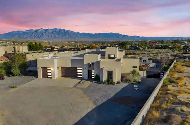 2104 Chessman Drive NE, Rio Rancho, NM 87124