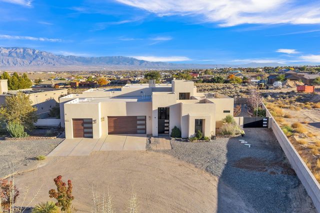 2104 Chessman Drive NE, Rio Rancho, NM 87124