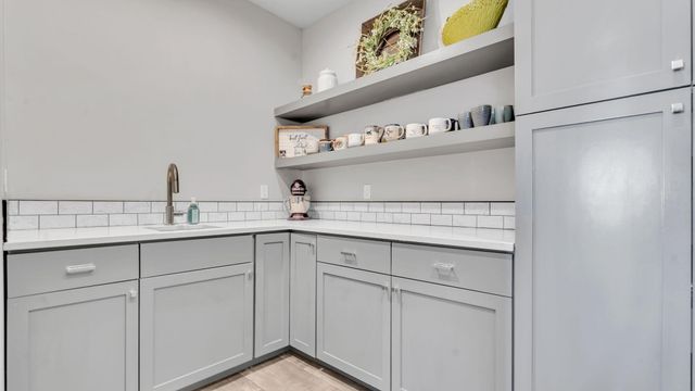 2104 Chessman Drive NE, Rio Rancho, NM 87124