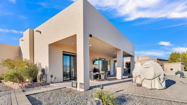 2104 Chessman Drive NE, Rio Rancho, NM 87124