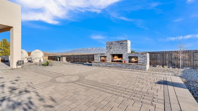 2104 Chessman Drive NE, Rio Rancho, NM 87124