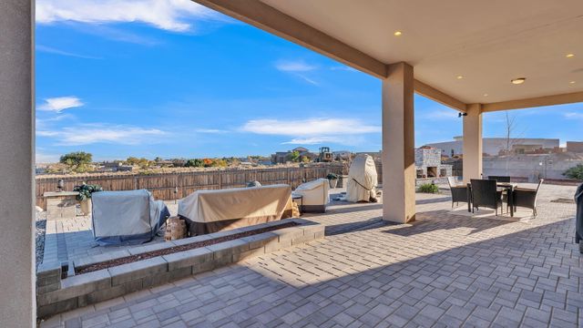 2104 Chessman Drive NE, Rio Rancho, NM 87124