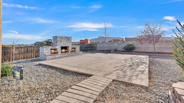 2104 Chessman Drive NE, Rio Rancho, NM 87124