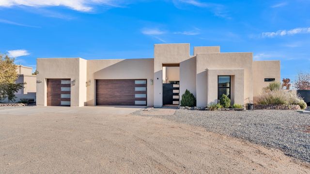 2104 Chessman Drive NE, Rio Rancho, NM 87124