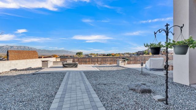 2104 Chessman Drive NE, Rio Rancho, NM 87124