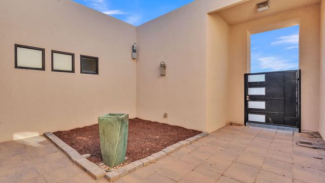 2104 Chessman Drive NE, Rio Rancho, NM 87124