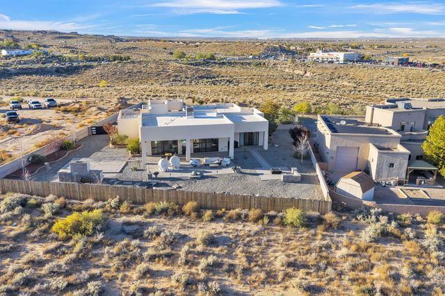 2104 Chessman Drive NE, Rio Rancho, NM 87124