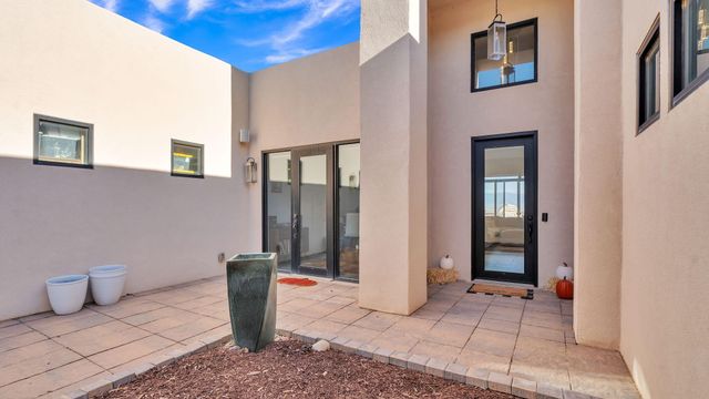 2104 Chessman Drive NE, Rio Rancho, NM 87124