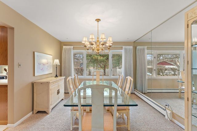 18655 Oakwood Avenue, Lansing, IL 60438