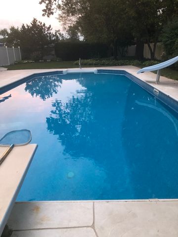 18655 Oakwood Avenue, Lansing, IL 60438