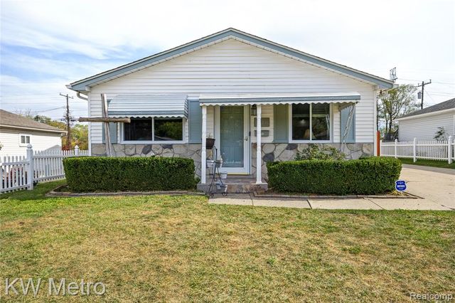 808 Kettering Avenue, Pontiac, MI 48340