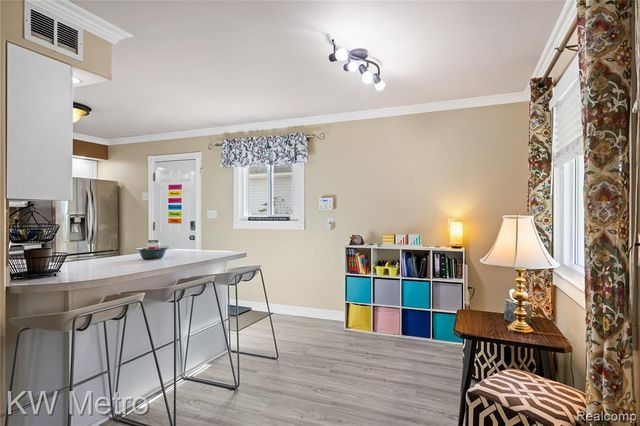 808 Kettering Avenue, Pontiac, MI 48340