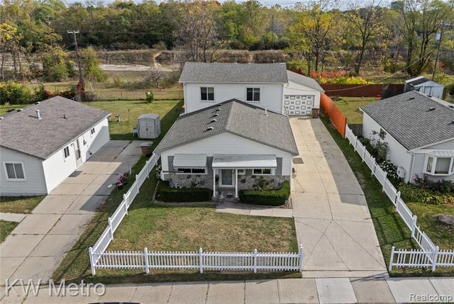 808 Kettering Avenue, Pontiac, MI 48340