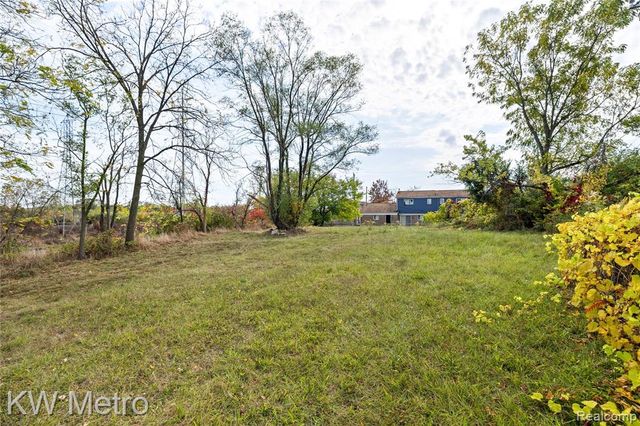 808 Kettering Avenue, Pontiac, MI 48340