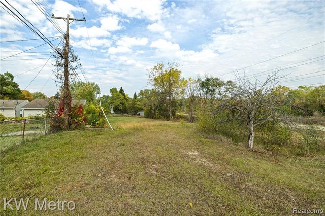 808 Kettering Avenue, Pontiac, MI 48340