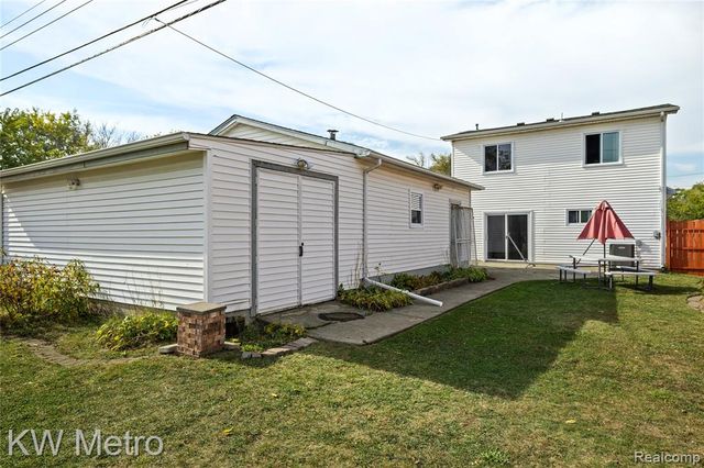 808 Kettering Avenue, Pontiac, MI 48340