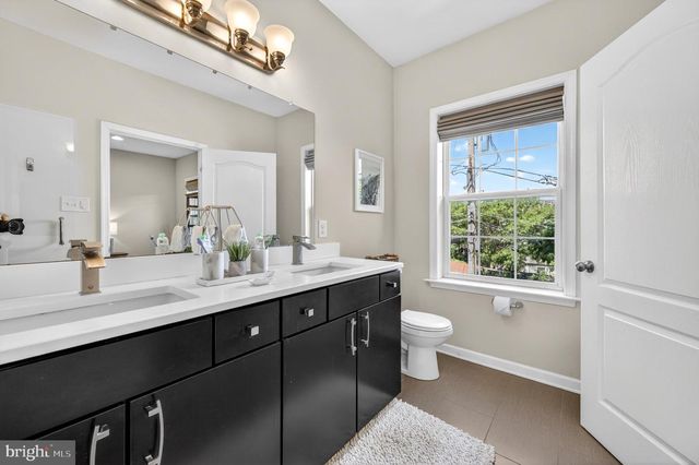 92 SPRUCE ALY, West Chester, PA 19382