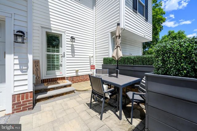92 SPRUCE ALY, West Chester, PA 19382