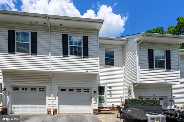 92 SPRUCE ALY, West Chester, PA 19382