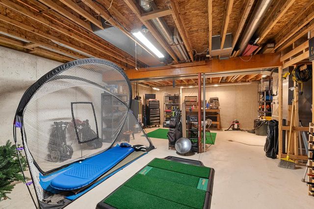 684 W Hickory LANE, Saukville, WI 53080