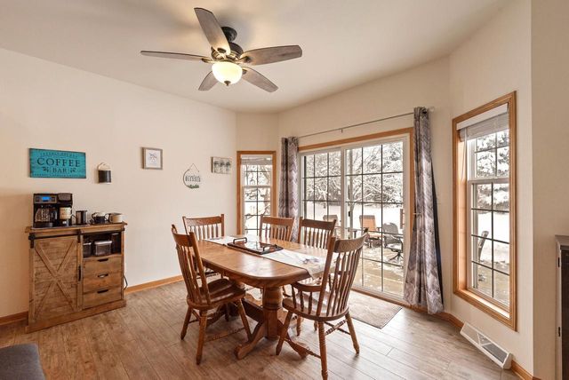 684 W Hickory LANE, Saukville, WI 53080