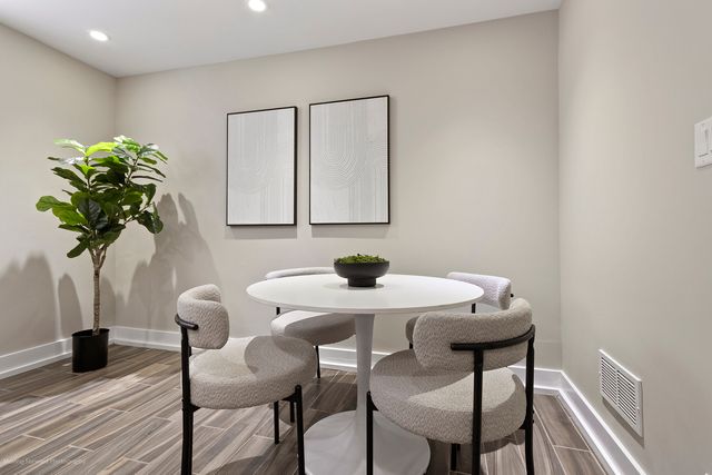 1625 W Ainslie Street BE, Chicago, IL 60640