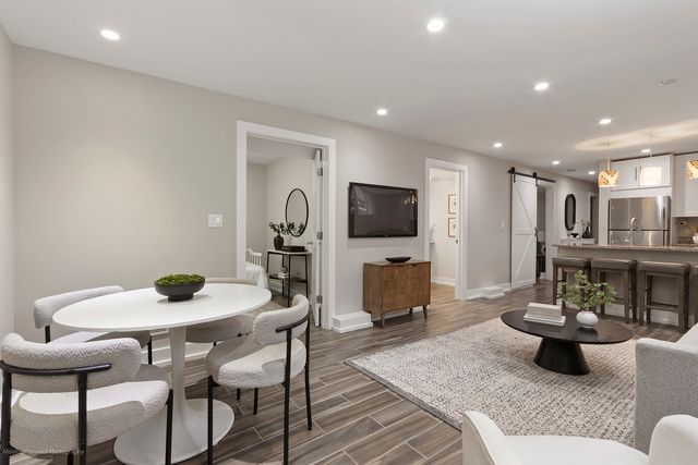 1625 W Ainslie Street BE, Chicago, IL 60640