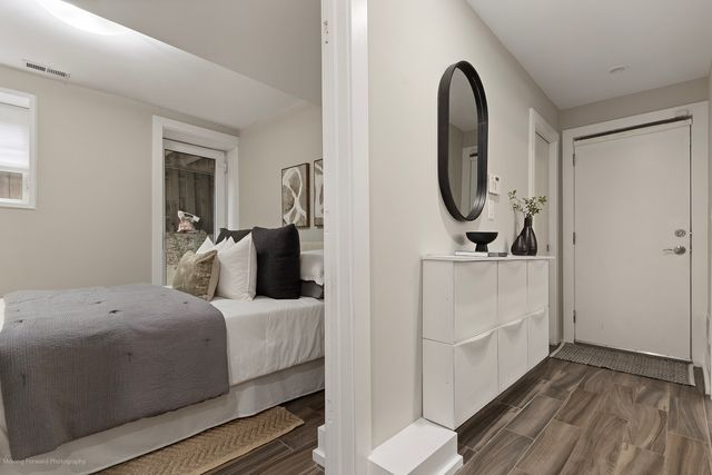 1625 W Ainslie Street BE, Chicago, IL 60640