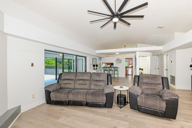 1872 SE ELROSE Street, Port St. Lucie, FL 34952