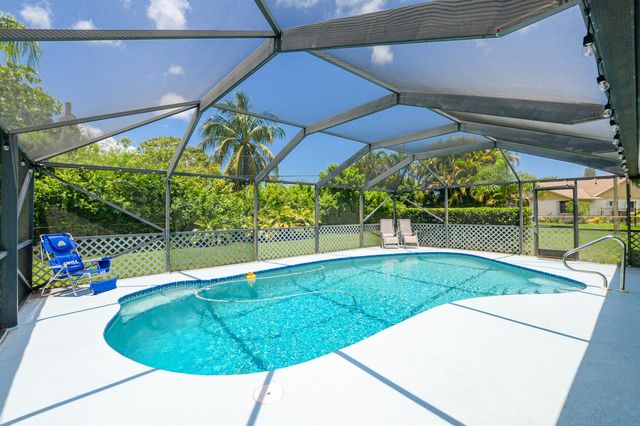 1872 SE ELROSE Street, Port St. Lucie, FL 34952