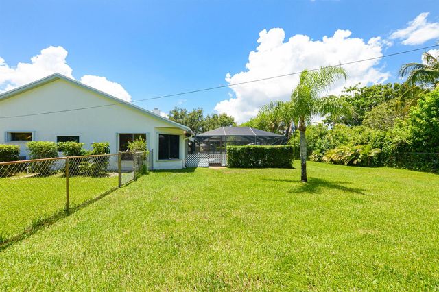 1872 SE ELROSE Street, Port St. Lucie, FL 34952