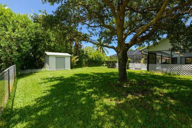 1872 SE ELROSE Street, Port St. Lucie, FL 34952