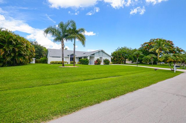 1872 SE ELROSE Street, Port St. Lucie, FL 34952