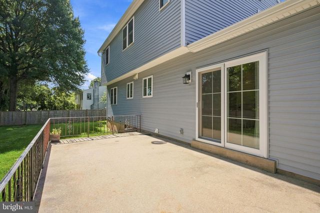 207 S 5 POINTS RD, West Chester, PA 19382