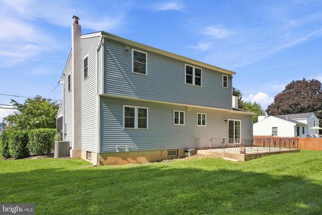 207 S 5 POINTS RD, West Chester, PA 19382