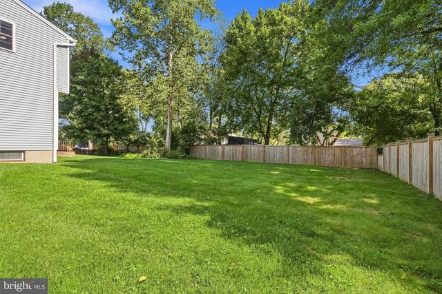 207 S 5 POINTS RD, West Chester, PA 19382