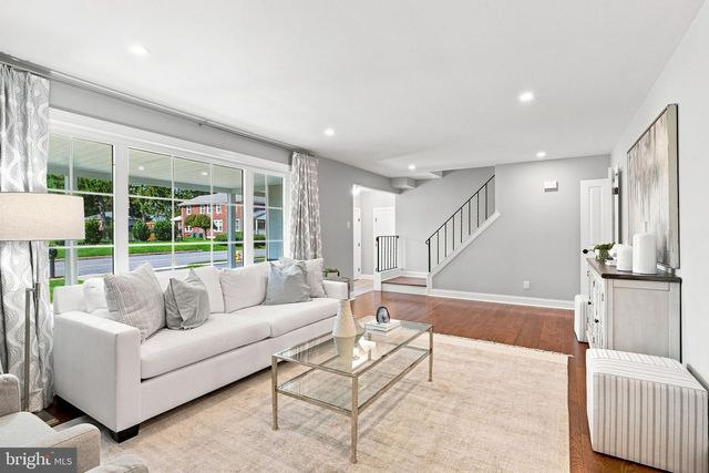 207 S 5 POINTS RD, West Chester, PA 19382