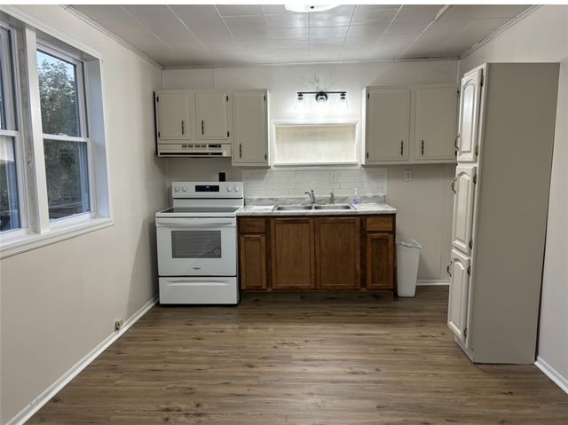 501 S Chestnut St, Scottdale, PA 15683