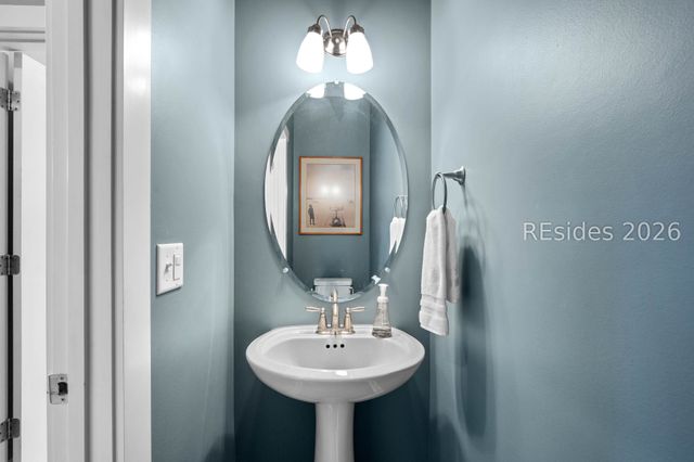 8 Fox Sparrow Rd, Beaufort, SC 29907