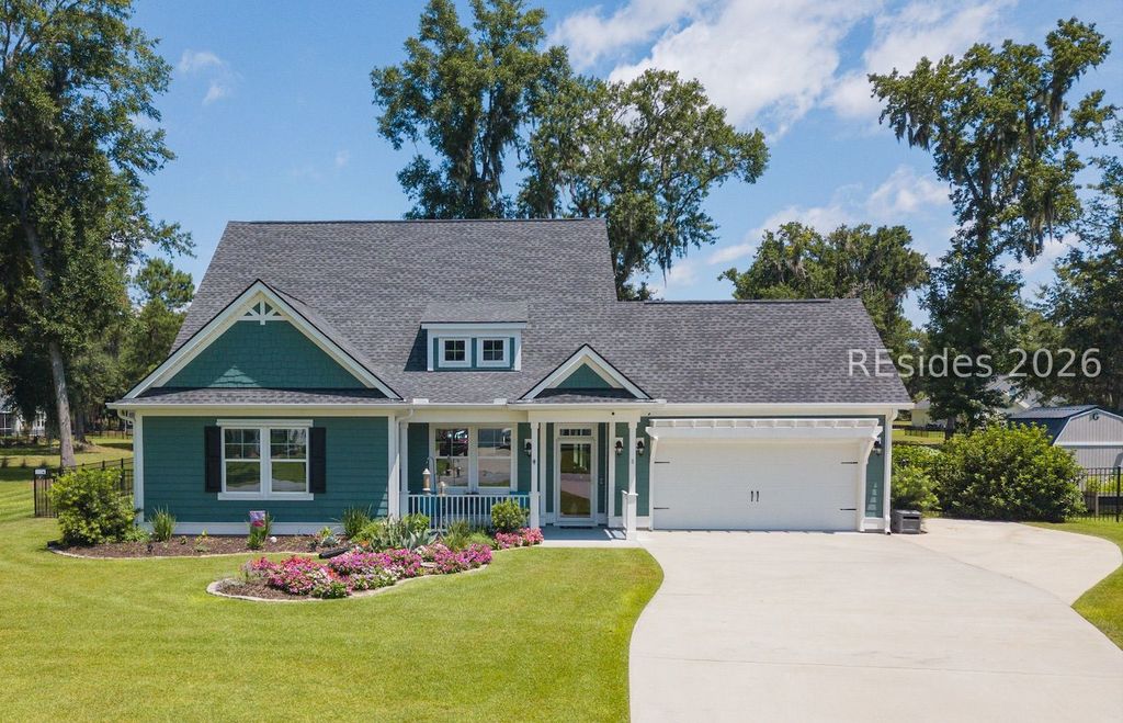 8 Fox Sparrow Rd, Beaufort, SC 29907