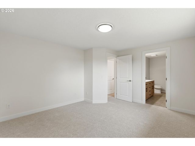 306 E HILLTOP Dr, Newberg, OR 97132