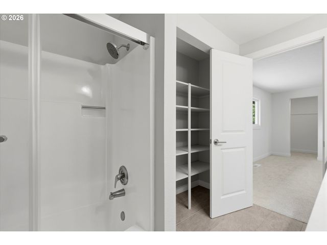 306 E HILLTOP Dr, Newberg, OR 97132