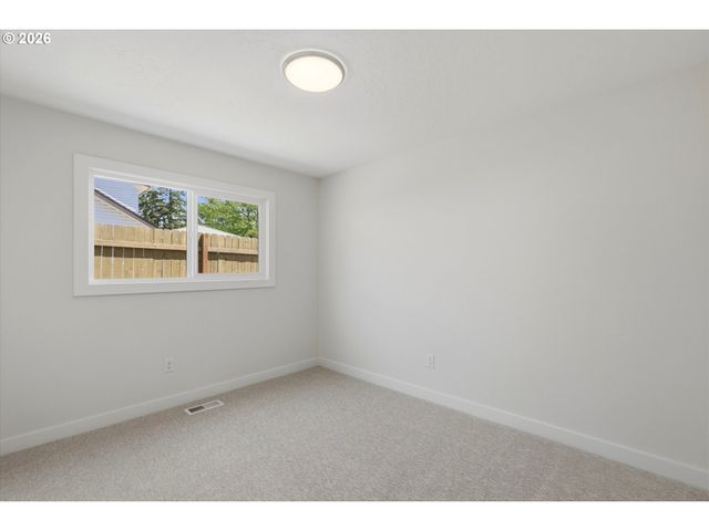 306 E HILLTOP Dr, Newberg, OR 97132