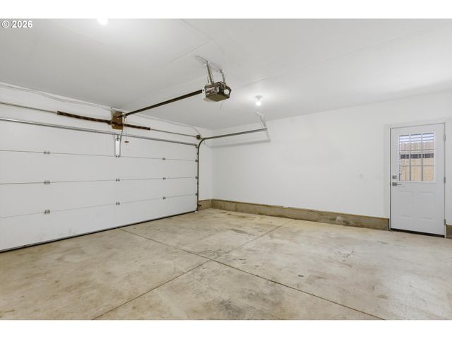 306 E HILLTOP Dr, Newberg, OR 97132