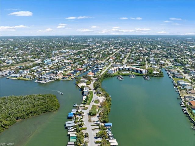 134 2nd ST, Bonita Springs, FL 34134