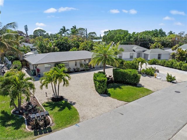 134 2nd ST, Bonita Springs, FL 34134