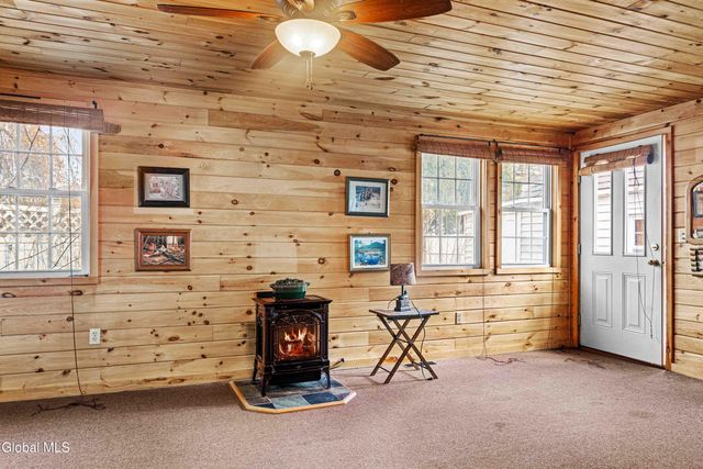 35 Coleman Avenue, Hudson Falls, NY 12839