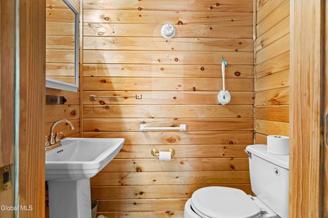 35 Coleman Avenue, Hudson Falls, NY 12839