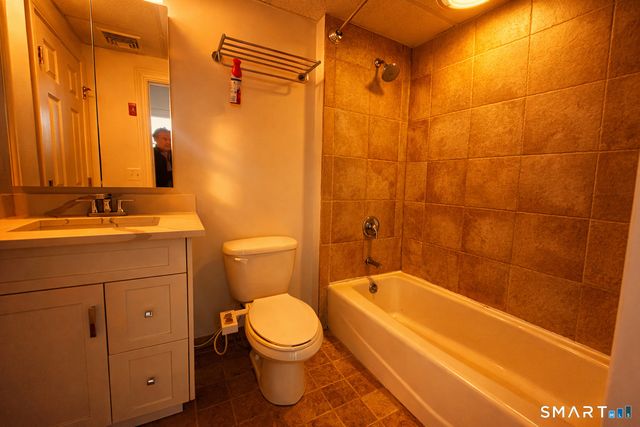 145 Canal Street 417, Shelton, CT 06484